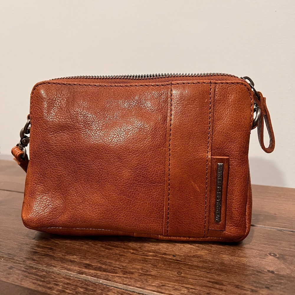 Spikes and sparrow leather wallet